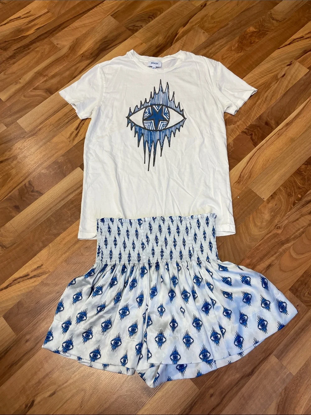White Graphic Eye Tee and Matching Printed Shorts - Blue Eye Motif KOCH set S/M
